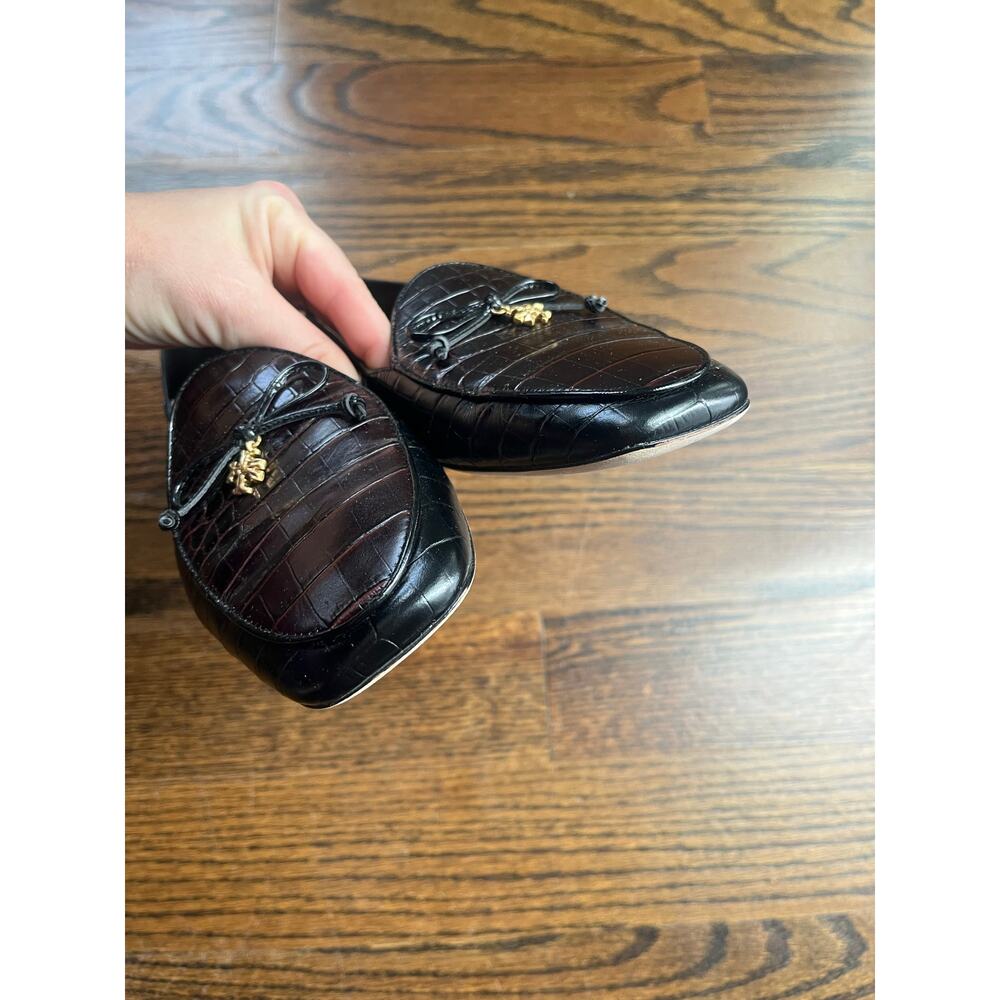TORY BURCH Croc Embossed Loafer Mule Charm Flats Sz. 8.5 - Picture 3 of 6